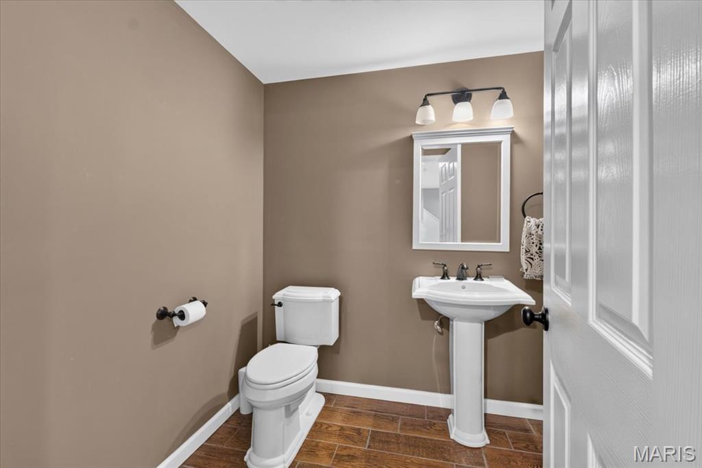 800 Dunbarton Drive Property Photo 32