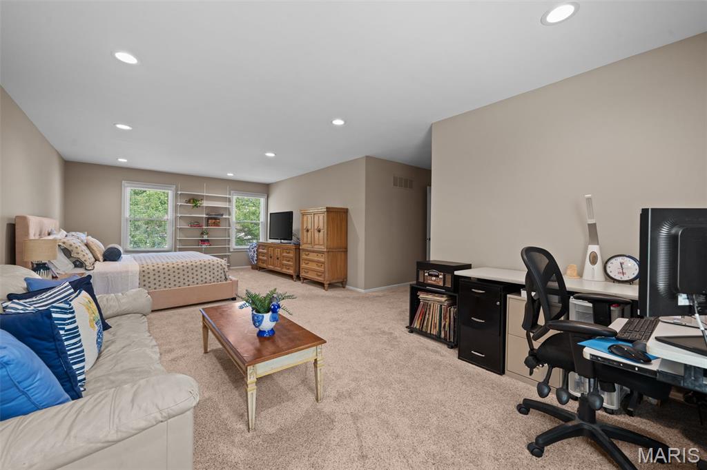 268 Kinderhook Drive Property Photo 20