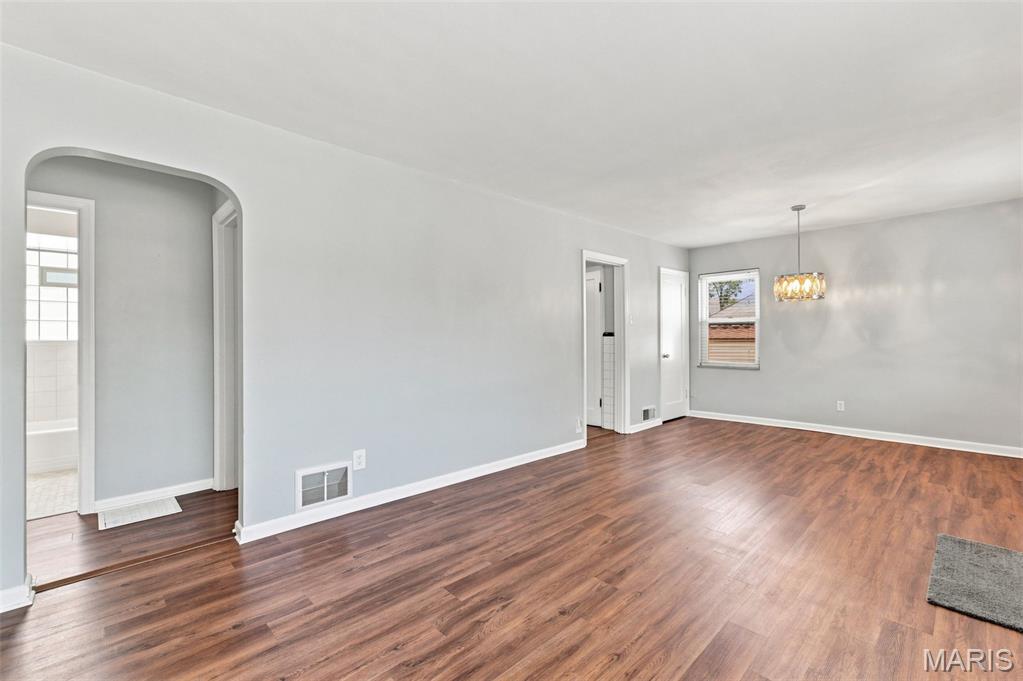 9809 Huntingdon Lane Property Photo 3