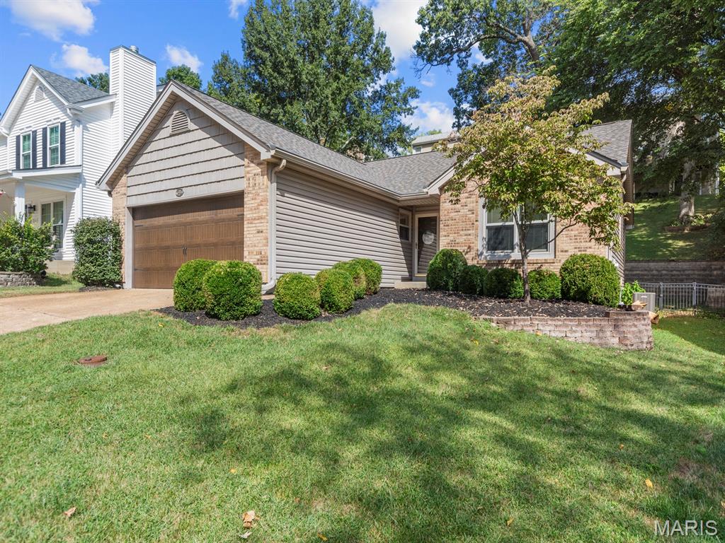 545 Woodlyn Crossing Property Photo 2