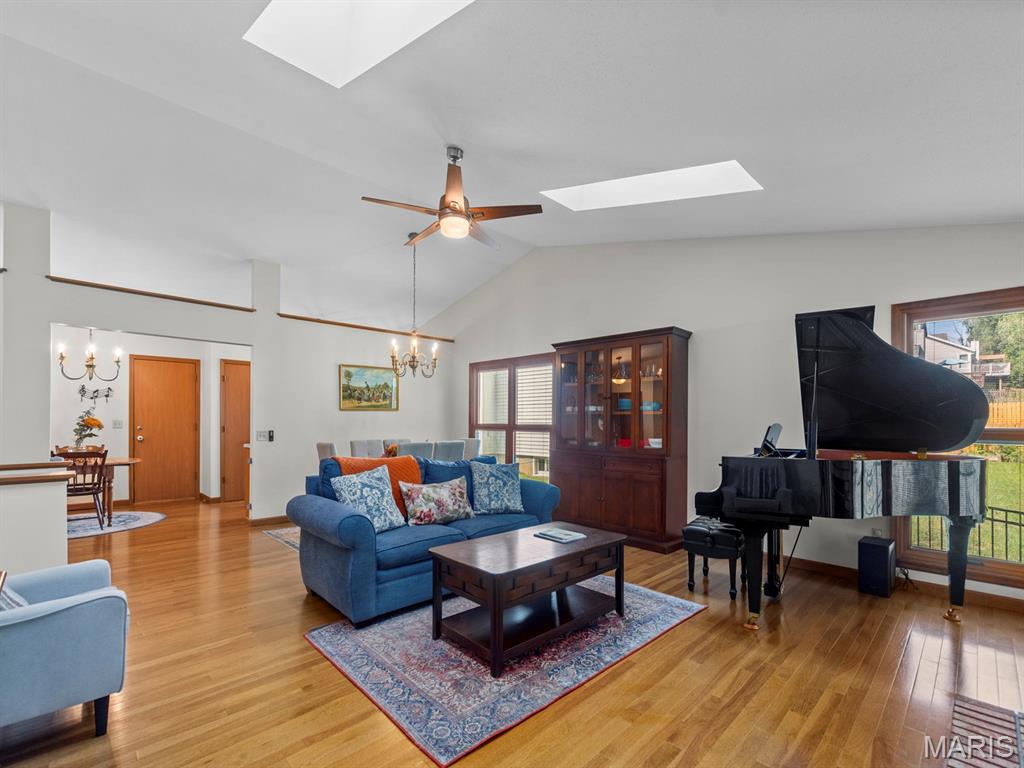 545 Woodlyn Crossing Property Photo 4