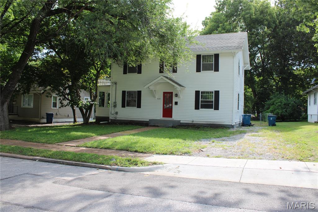 425 S Clark Avenue Property Photo 1