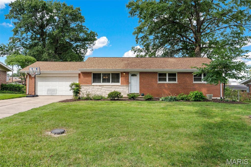 4 Montauk Drive Property Photo 1