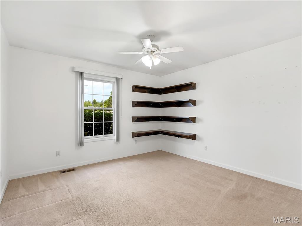 114 E Ledge Rock Drive Property Photo 29