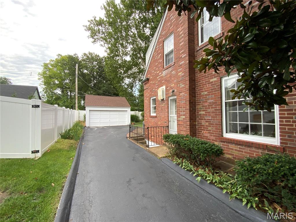 6 Hawthorne Court Property Photo 3