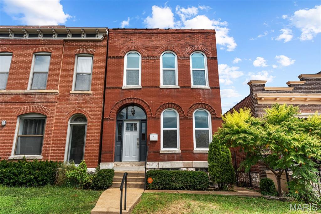 4417 Oakland Avenue Property Photo 1