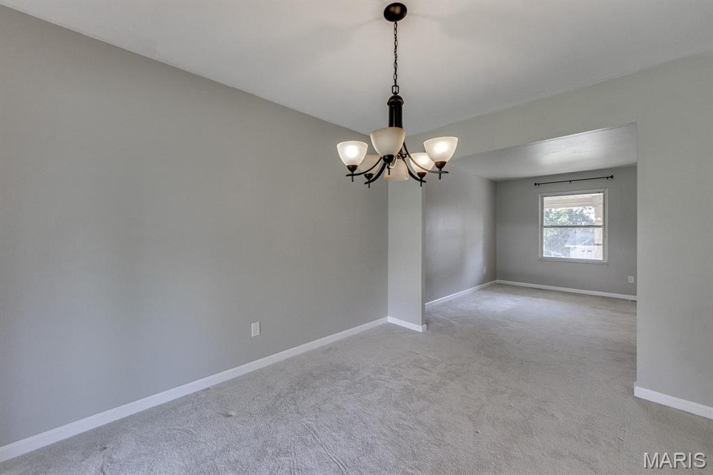 2728 Ashfield Drive Property Photo 6