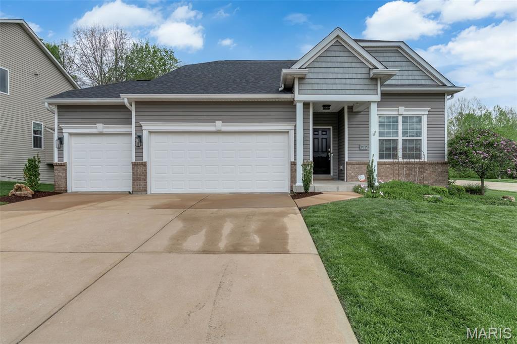 917 Summit Oaks Drive