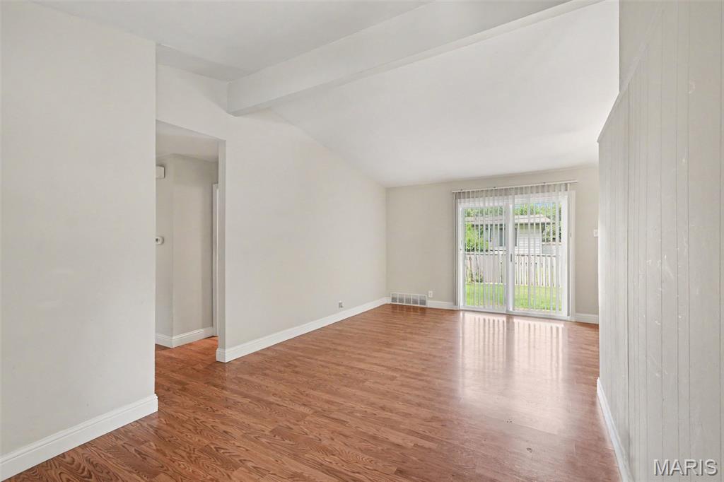 225 Mohican Lane Property Photo 4