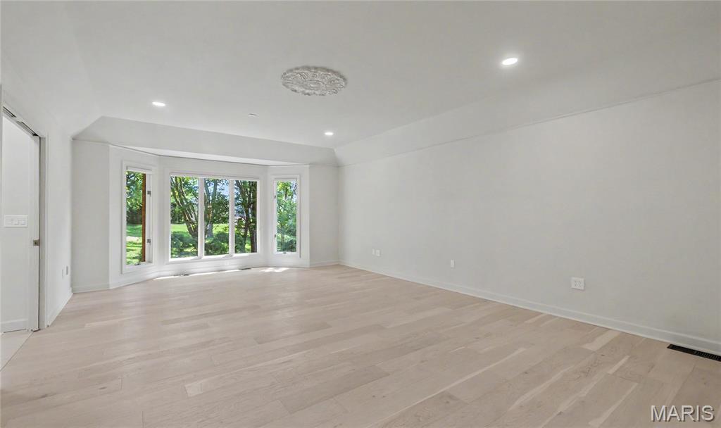 42 Country Club Drive Property Photo 13