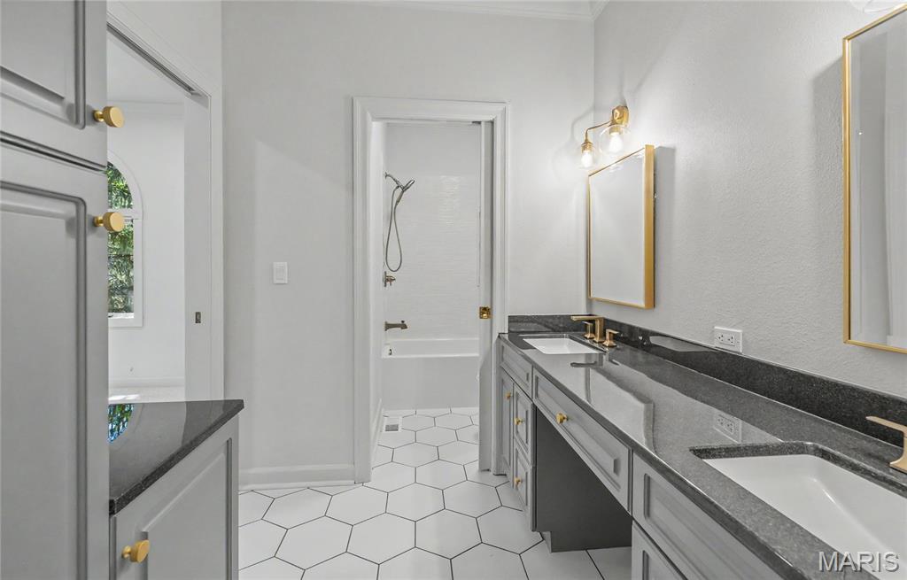 42 Country Club Drive Property Photo 22