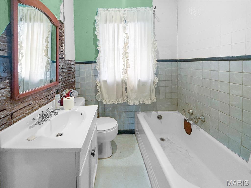 310 N Fifth Property Photo 9