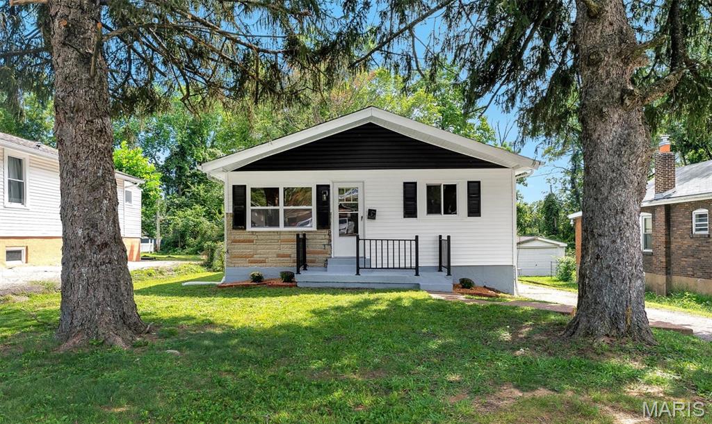 7530 Trenton Avenue Property Photo 1