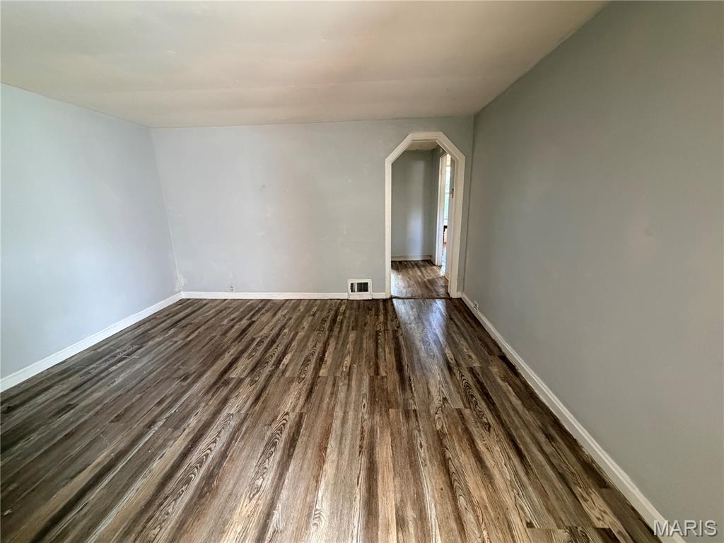 326 Midridge Drive Property Photo 6