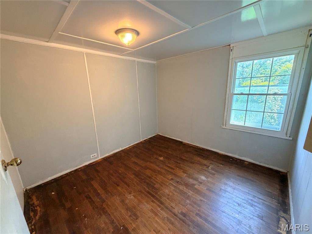 326 Midridge Drive Property Photo 8