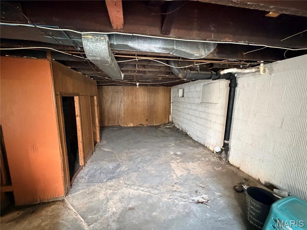 326 Midridge Drive Property Photo 13