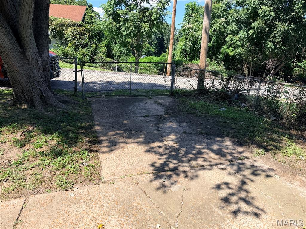 326 Midridge Drive Property Photo 18