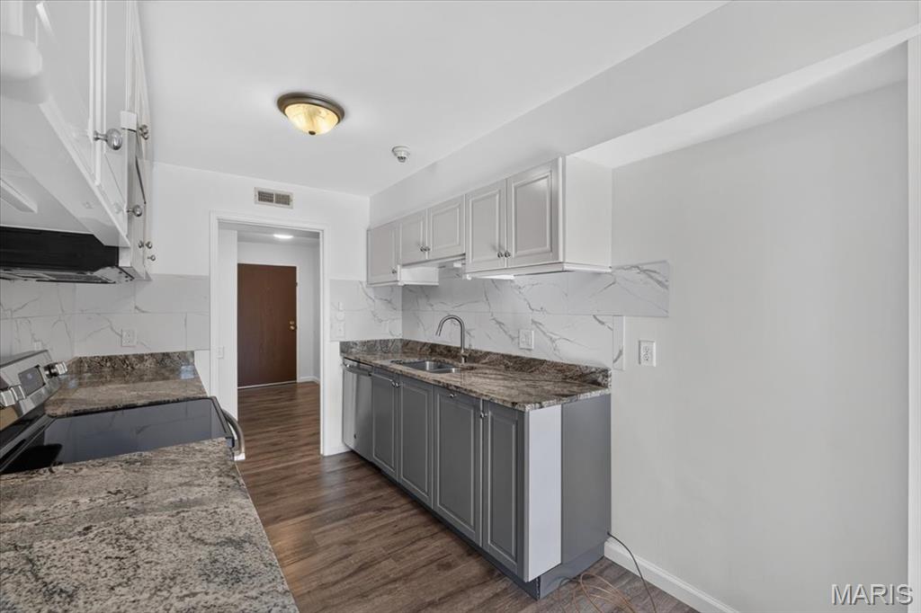 585 Coeur De Royale Drive 201 Property Photo 15