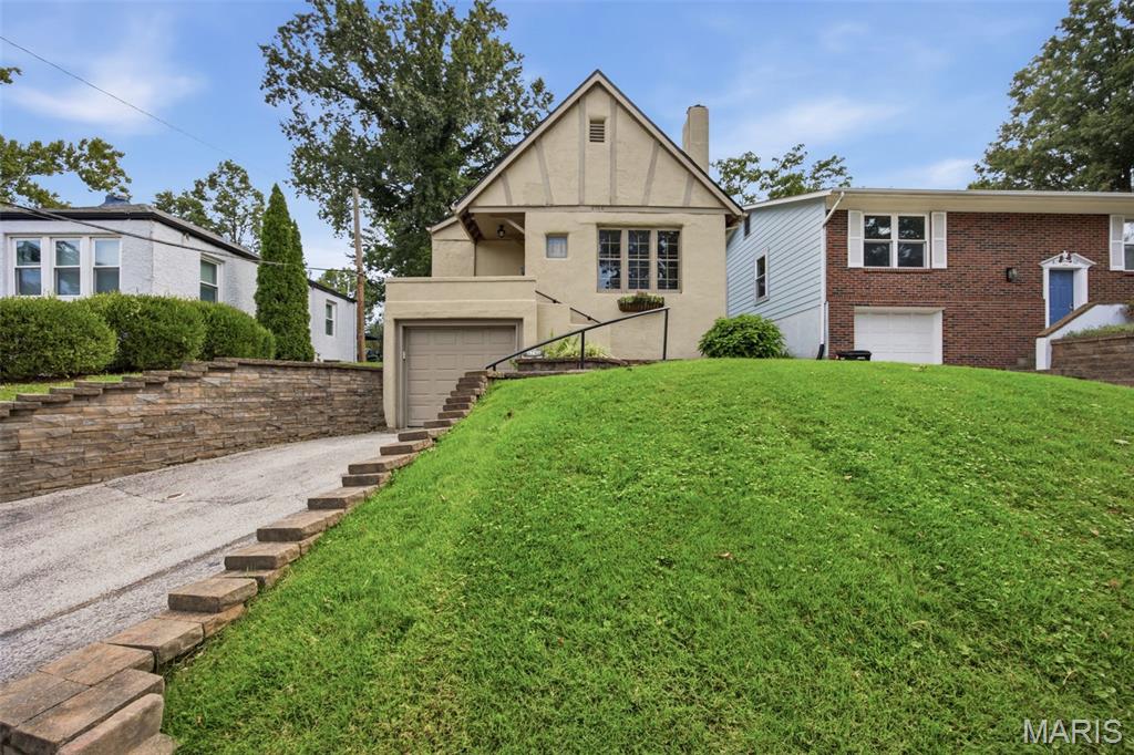 8748 Pine Avenue Property Photo 1