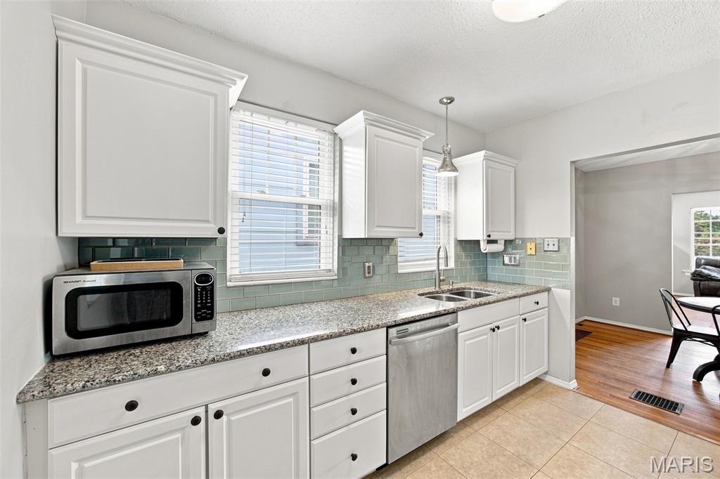 8748 Pine Avenue Property Photo 12