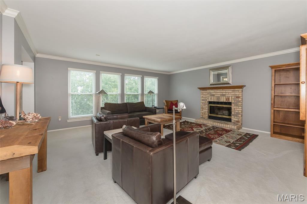 204 Hillsboro Court Property Photo 8