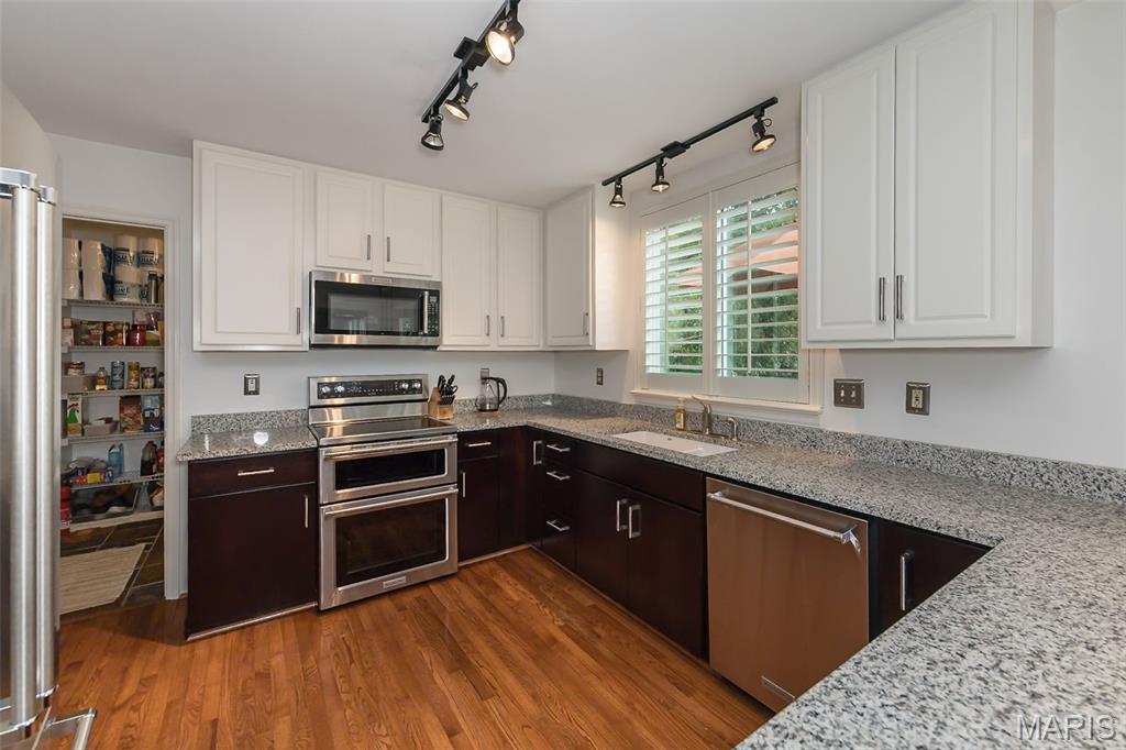 204 Hillsboro Court Property Photo 15