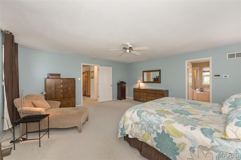 204 Hillsboro Court Property Photo 23