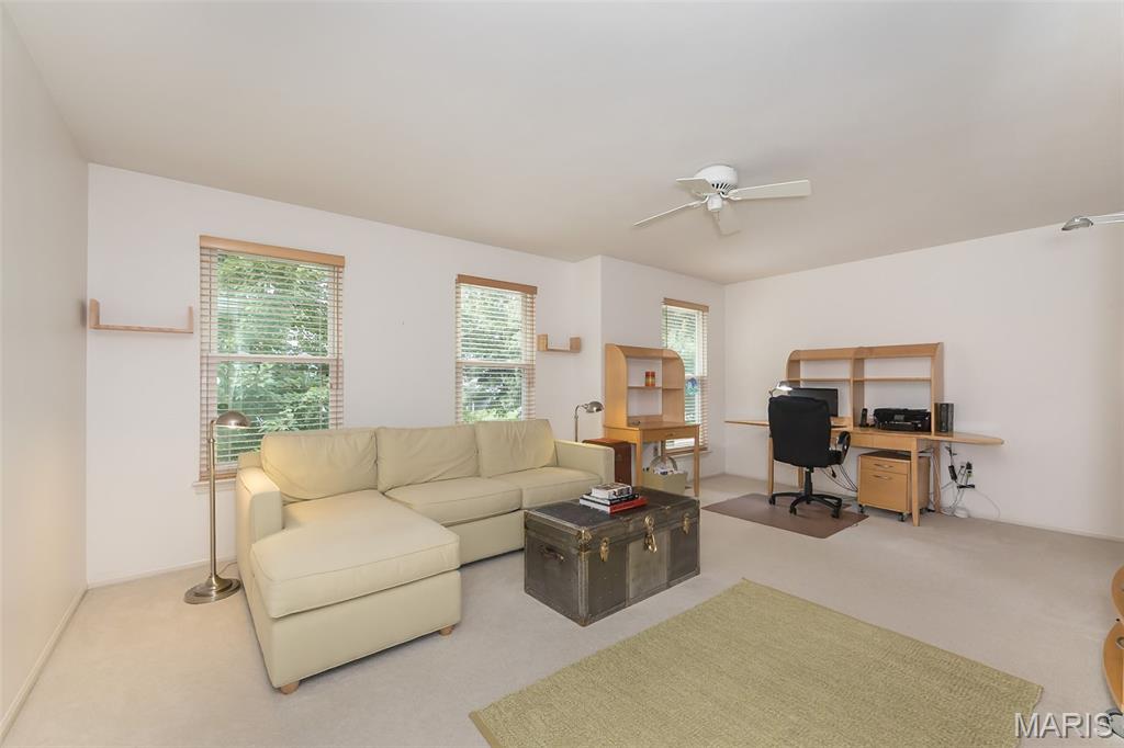 204 Hillsboro Court Property Photo 27