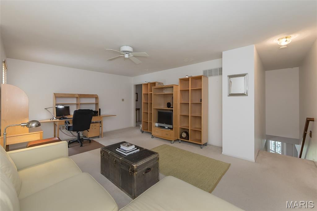 204 Hillsboro Court Property Photo 28