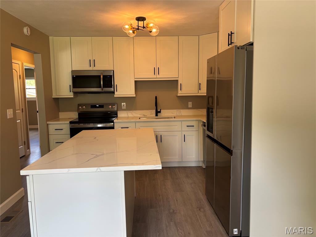 209 Orleans Drive Property Photo 8