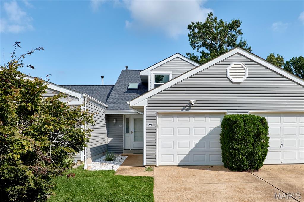 195 Rutherglen Drive Property Photo 1