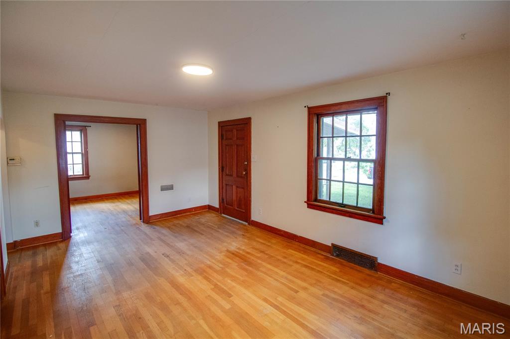 3423 Thomas Avenue Property Photo 5