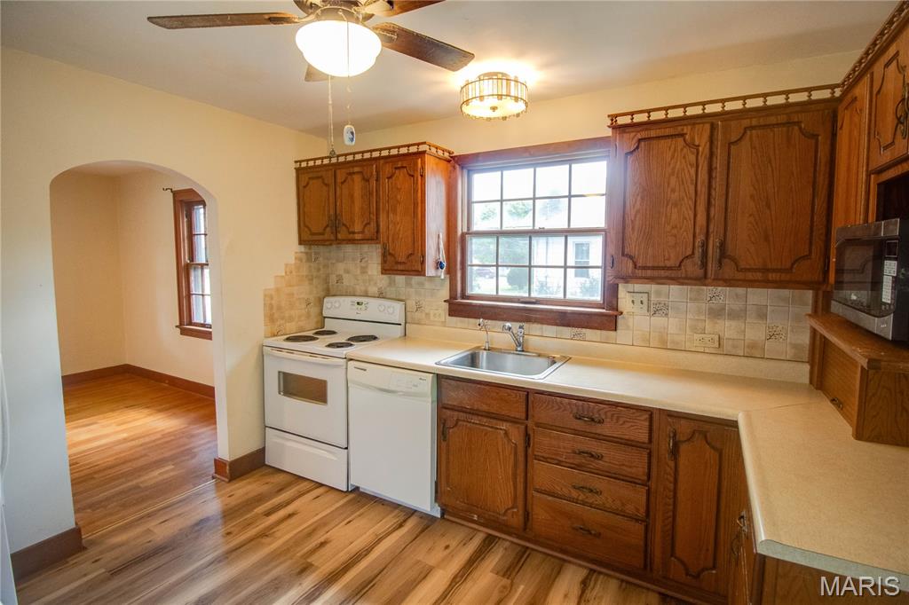 3423 Thomas Avenue Property Photo 8