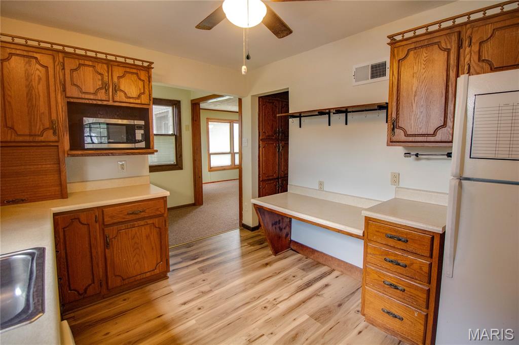 3423 Thomas Avenue Property Photo 9