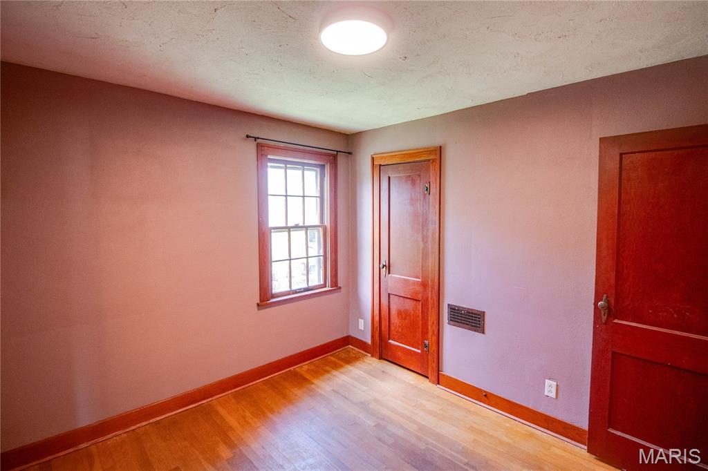 3423 Thomas Avenue Property Photo 16