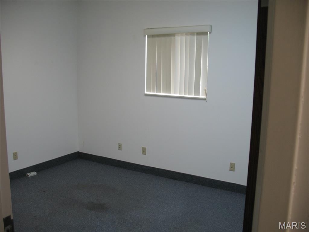 760 S Kingshighway E Property Photo 7