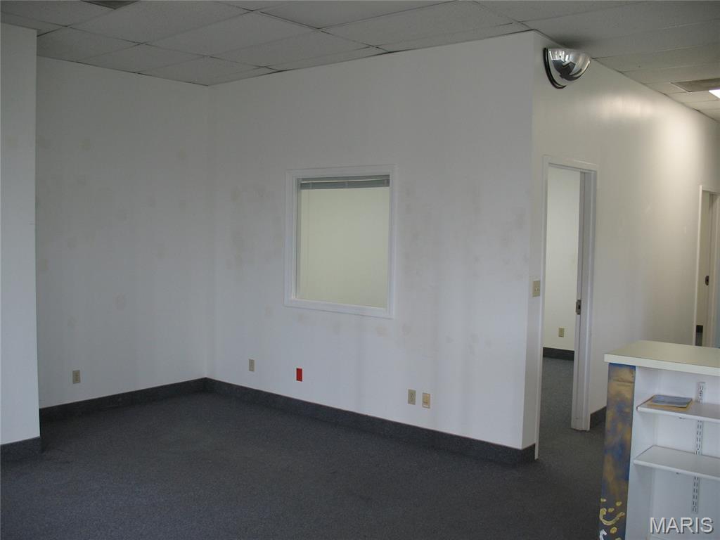 760 S Kingshighway E Property Photo 11