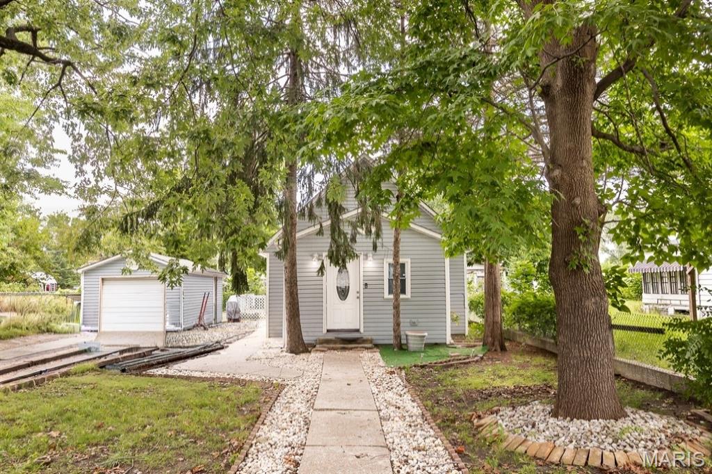 1745 Spruce Street Property Photo 1