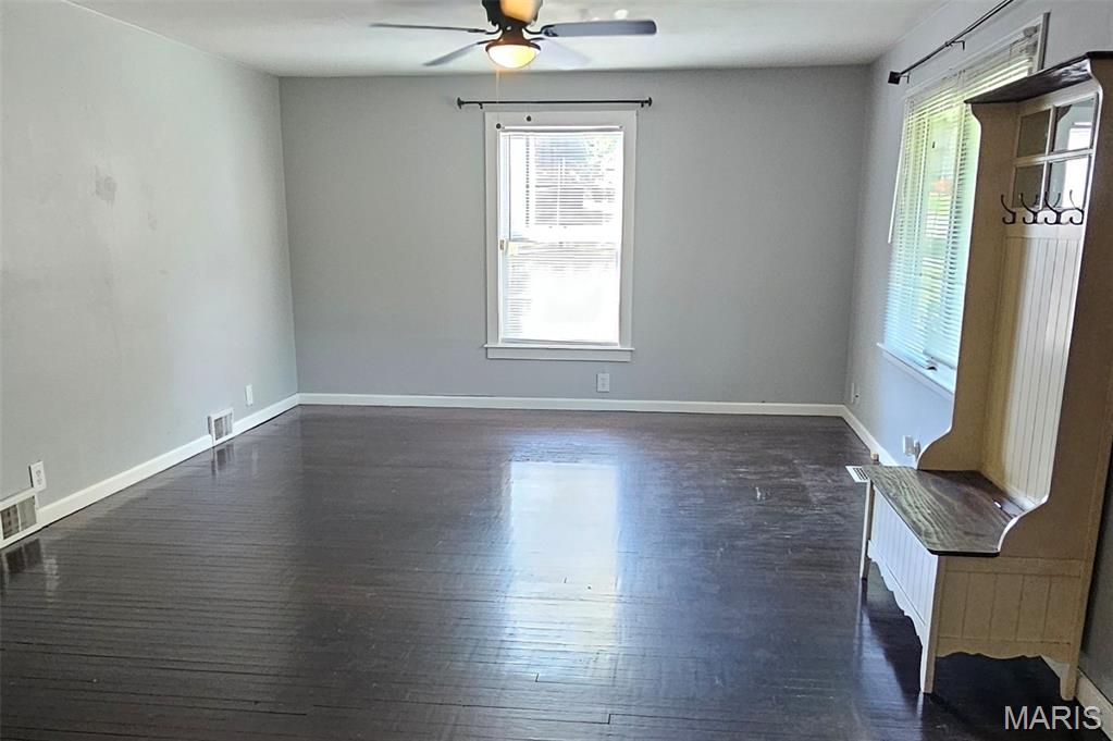 1822 Pine Tree Street Property Photo 2