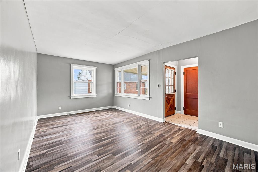 413 W 9th Street Property Photo 4