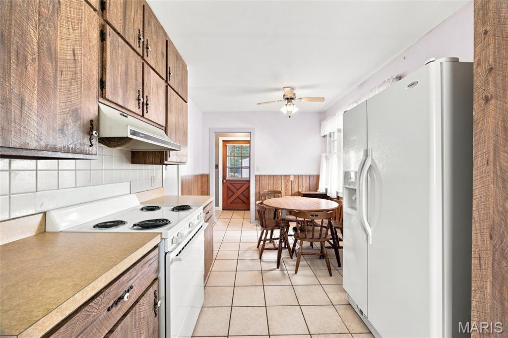 413 W 9th Street Property Photo 8