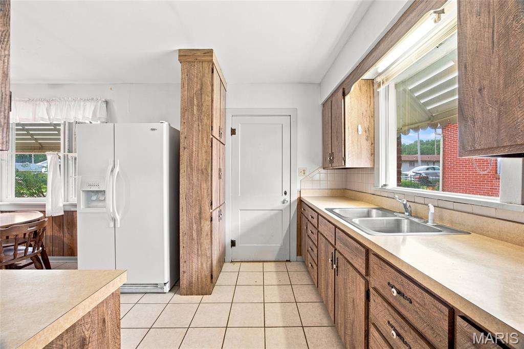 413 W 9th Street Property Photo 10