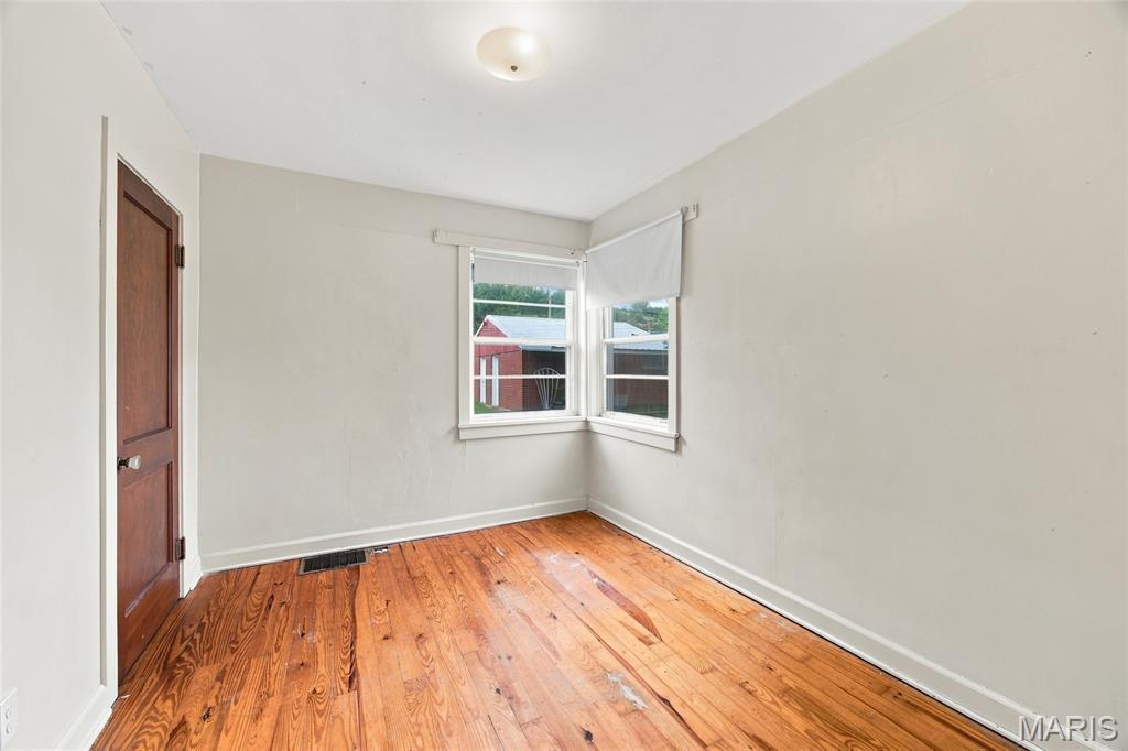 413 W 9th Street Property Photo 15