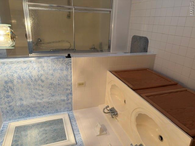 216 Slover Lane Property Photo 8