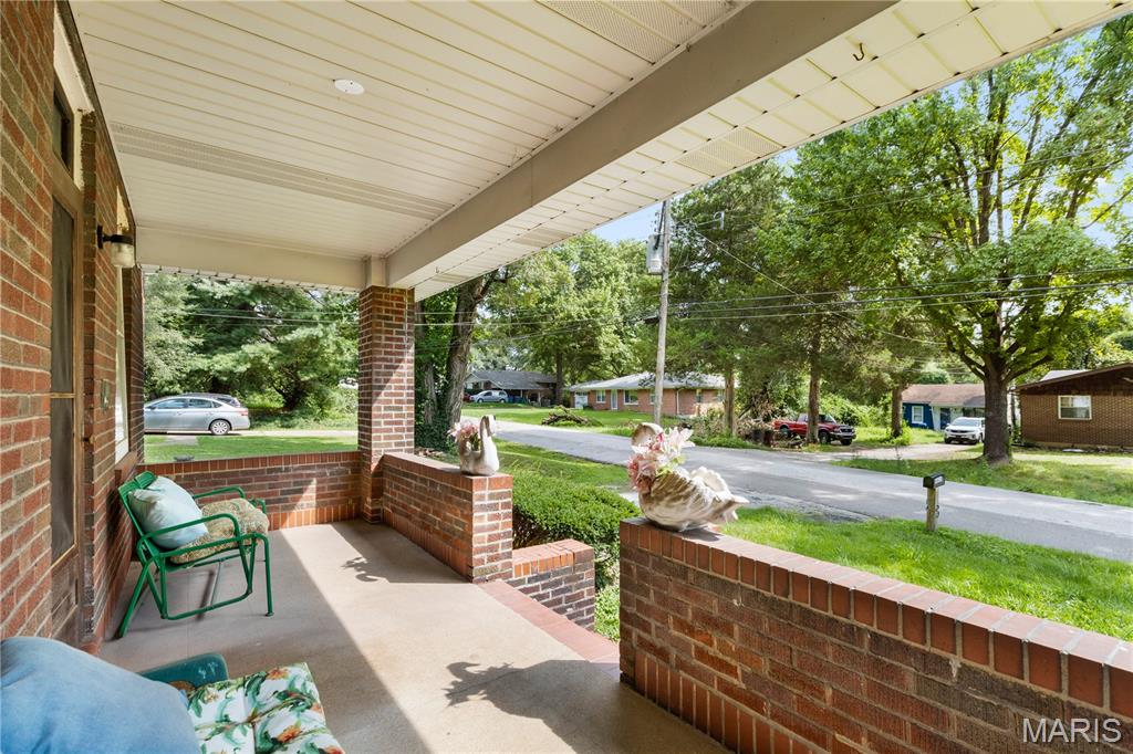 9825 Ventura Drive Property Photo 3