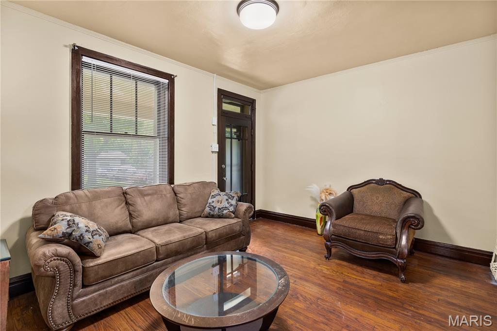9825 Ventura Drive Property Photo 6