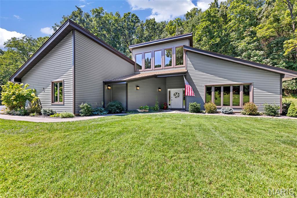 2201 Oakwood Drive Property Photo 1