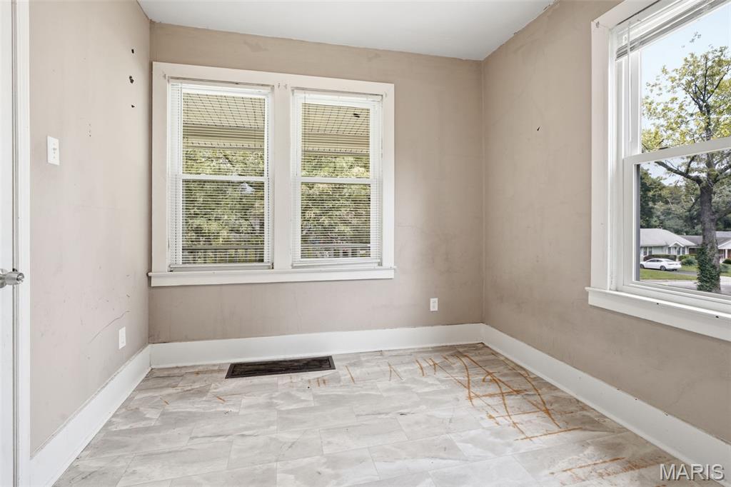 7546 Lynn Avenue Property Photo 8