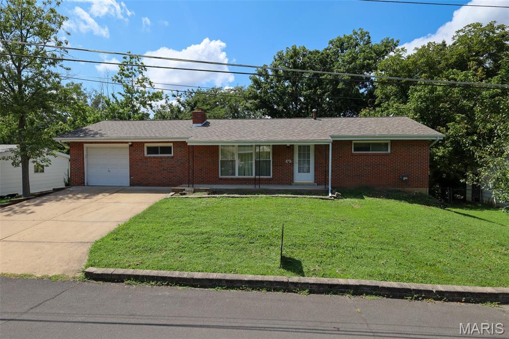 1809 Debbie Drive Property Photo 1