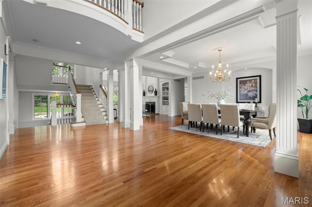 2457 Town And Country Lane Property Photo 8